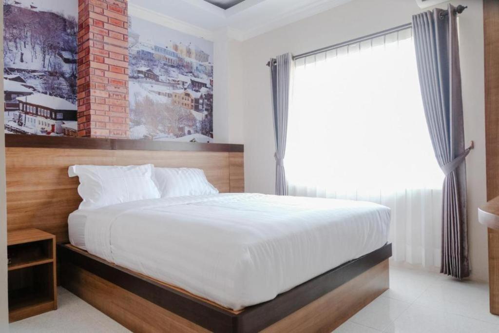 Noura Guest House Syariah Malang Zewnętrze zdjęcie
