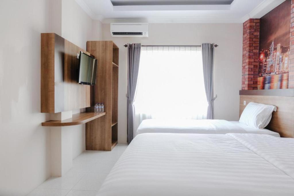Noura Guest House Syariah Malang Zewnętrze zdjęcie